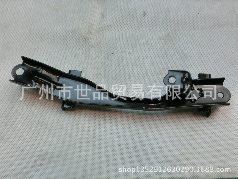 广州市世品贸易有限公司是一家专业经营日系汽车零部件的企业。公司成立于2004年,位于广州汽配经销中心—广园东路.公司主要经营适用 丰田 本田 三菱 日产 马自达等汽车全部零配件。公司成立以来一直致力于外贸出口和国内销售。2013年成立自主品牌BJIAN。公司一直以质量为基础不断开发数以千计的产品,在汽配行业创造了不起的口碑。至此使用我们的产品的客户已经遍布世界,未来我们更加不断提升客户对于我们的信任。
