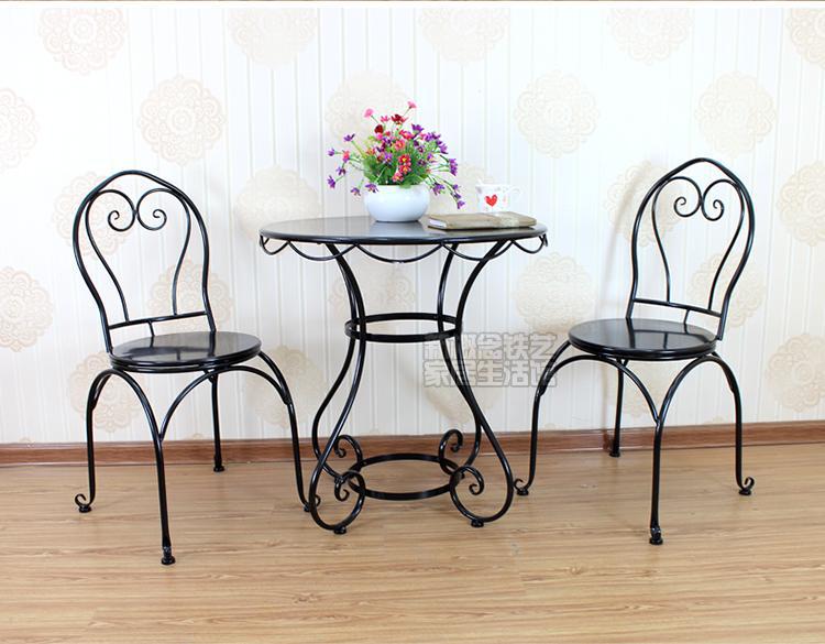桌子70*70*75椅子50*40*90 购买须知 本厂家具,用料全为实木,常用木头有,杉木。松木。榆木。新西兰木,如本厂无现货,可放心订购(订购期限为15-20天左右)。本厂加入了“消费者保障服务。”如在规定时间内买家没有收到货物,可向淘宝官方投诉,淘宝会从我的保障金里面补尝买家订金及违约金。 购买本厂家具需知: 1:关于色差由于电脑、拍摄等种种因素,我们不能保证买家看到的图片与实物是颜色完全 一样。有特殊需求的买家定做颜色可以快递色板或者小件家具,我们会尽可能 做到一致。(由于