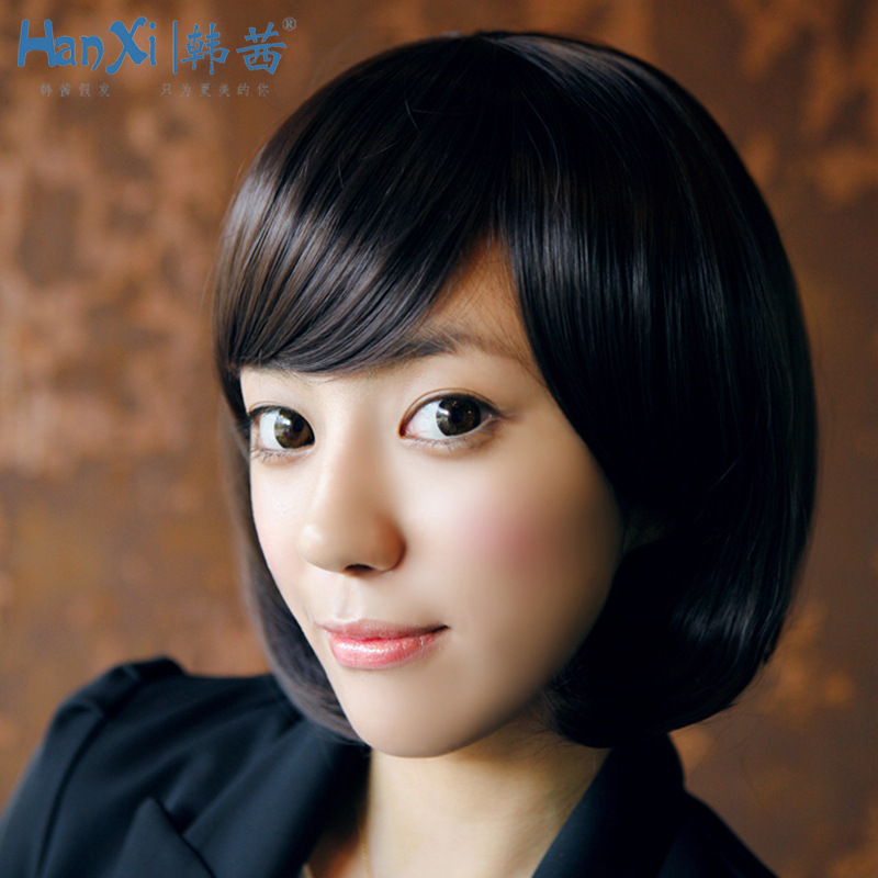亲们在购买本品后如在使用方面有疑问,请与我们的客服联系,我们将认真给你讲解,并介 绍相关的视频链接给您。 本厂长期招代理商.批发商。并与多家外贸公司合作质量保证,价格实惠。可来样订做各种 发型。欢迎您的加入! QQ:356569096 批发:13362160003 18837460256 发丝:韩国进口哑光丝,假一罚十 真发发丝:100%人发 发货周期:现货当天可以发走 预定款:最快可以3天开发新品 行业经验:公司专注假发行业8年,拥有多个品牌。 工厂规模:50人,欢迎新老客户来工厂参观考察。 河南奥丝发